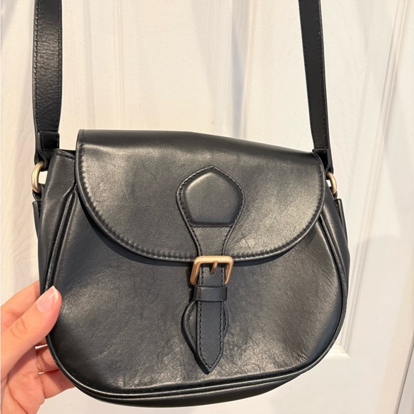 Banana Republic Leather Crossbody - Picture 4 of 6